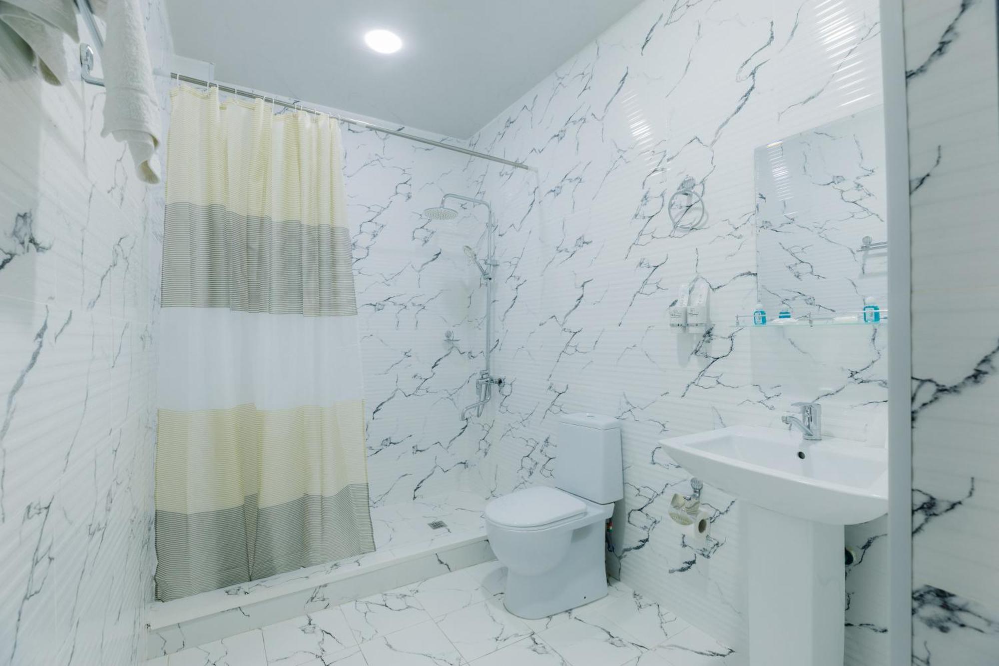 Resident Hotel Tashkent Ngoại thất bức ảnh