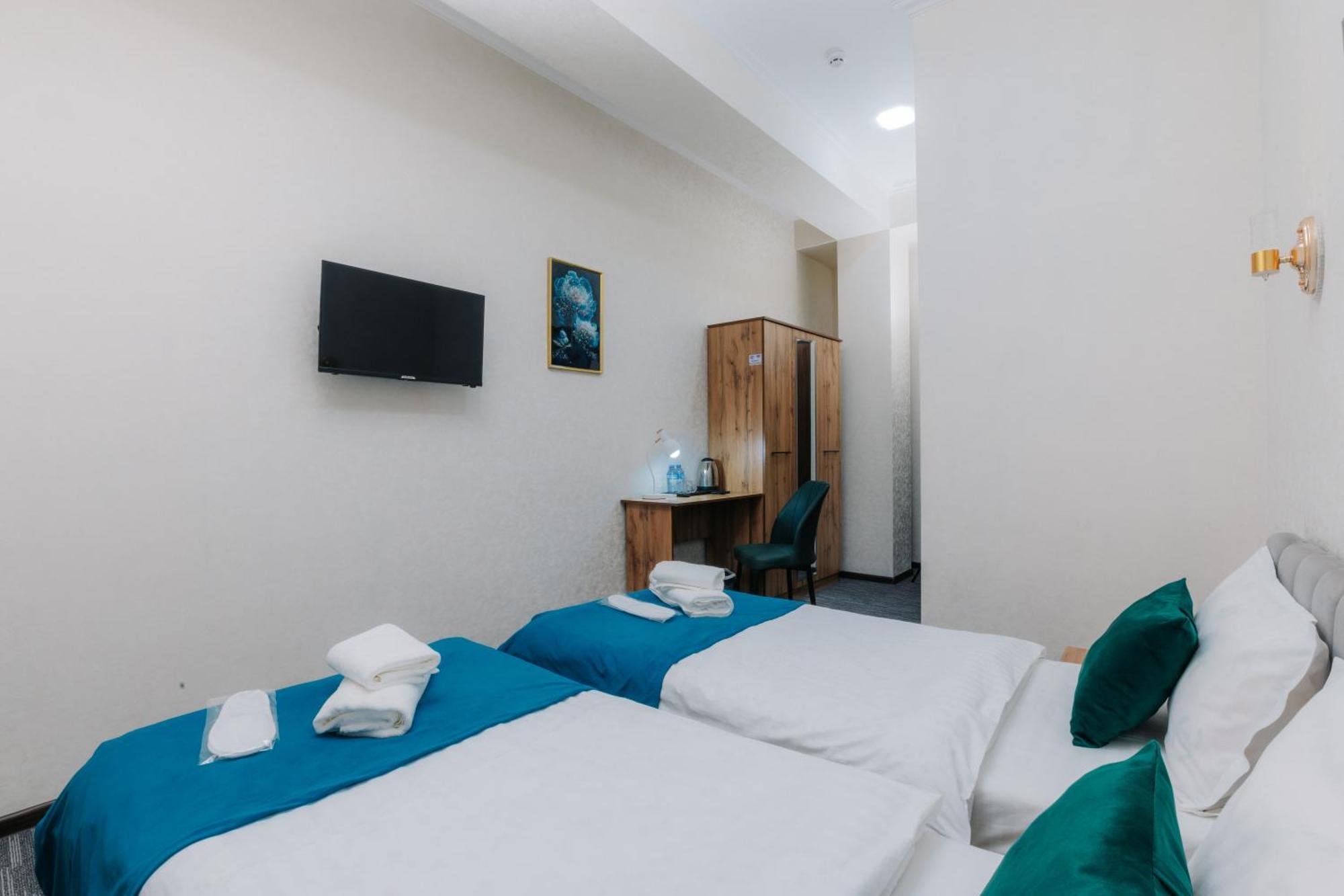 Resident Hotel Tashkent Ngoại thất bức ảnh
