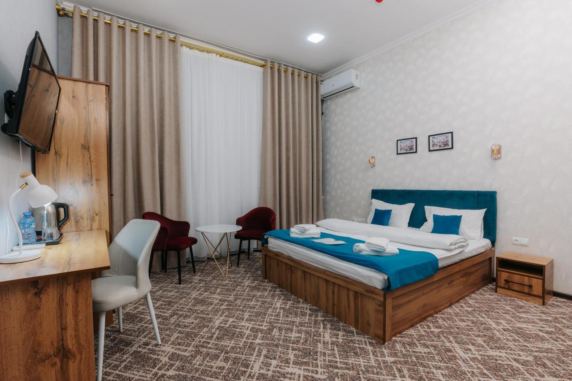 Resident Hotel Tashkent Ngoại thất bức ảnh
