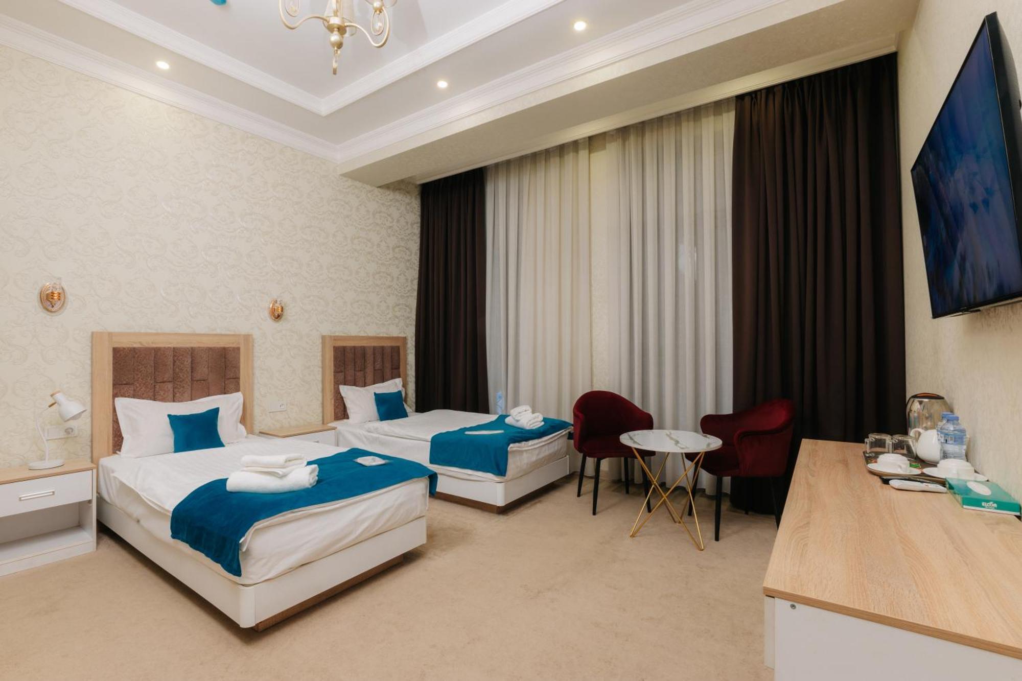 Resident Hotel Tashkent Ngoại thất bức ảnh