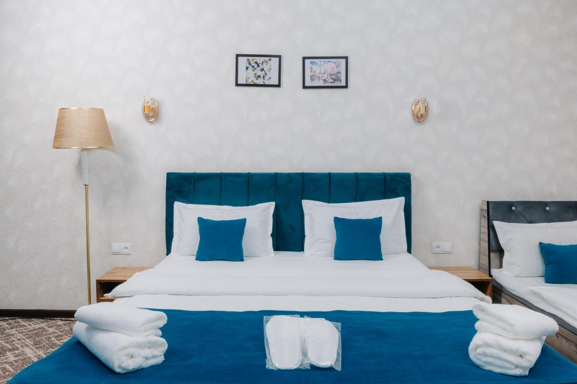 Resident Hotel Tashkent Ngoại thất bức ảnh