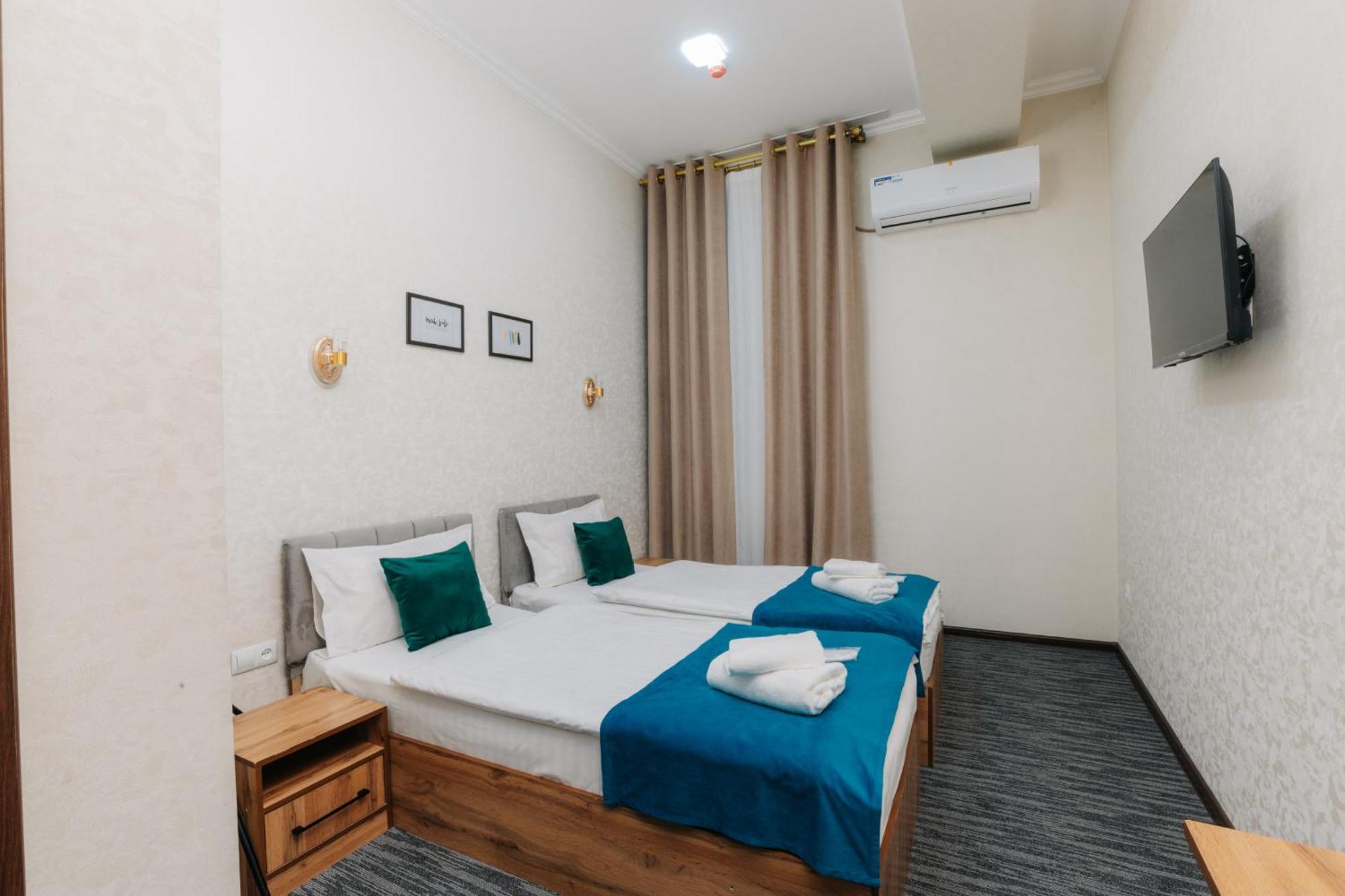 Resident Hotel Tashkent Ngoại thất bức ảnh