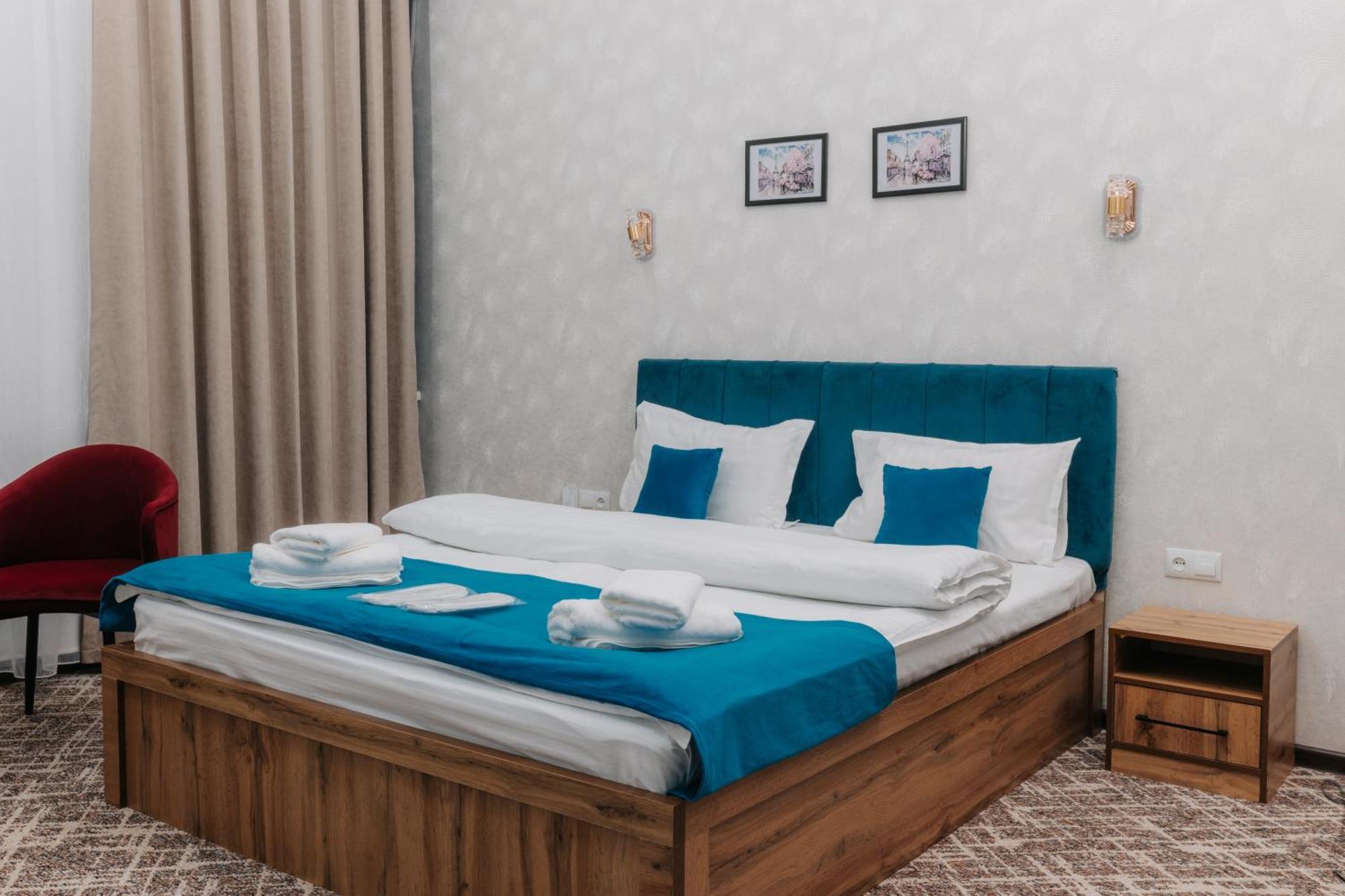 Resident Hotel Tashkent Ngoại thất bức ảnh