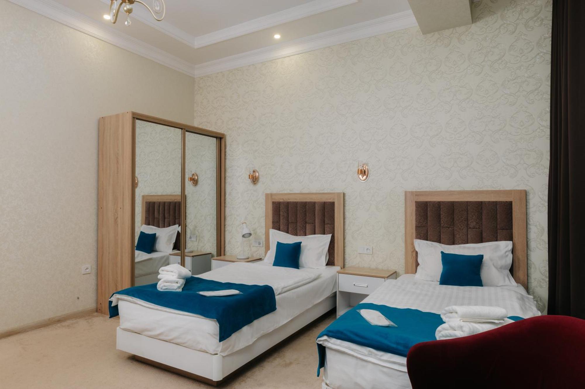Resident Hotel Tashkent Ngoại thất bức ảnh